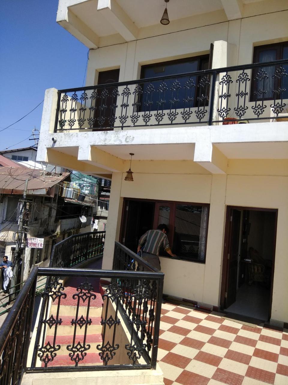 Basant Watika Hotel Mussoorie Exterior photo